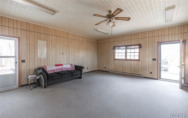 59723 Highway 21, Ellington, MO 63638