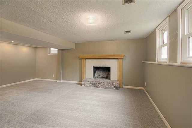 823 Englewood Street, Lansing, KS 66043