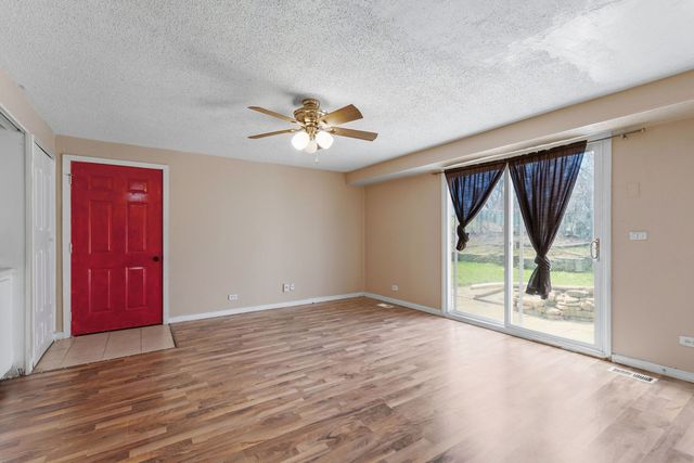 3 REVERE Court, Bolingbrook, IL 60440