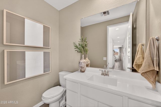 10207 E ULYSSES Avenue, Mesa, AZ 85212