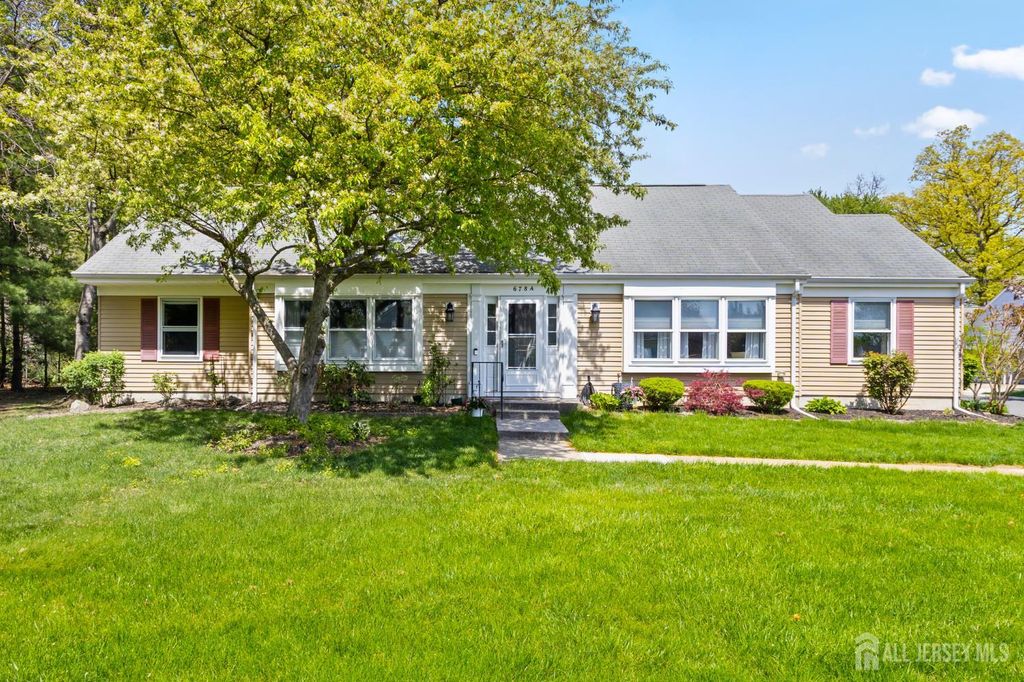 678 yarborough Way A, Monroe, NJ 08831