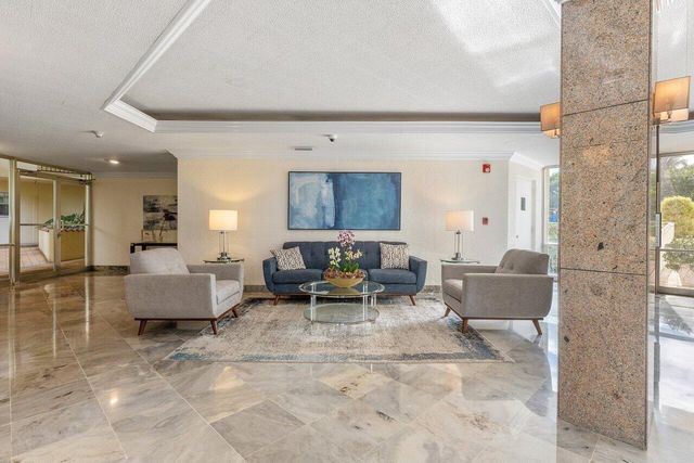 3475 S Ocean Boulevard 405, Palm Beach, FL 33480