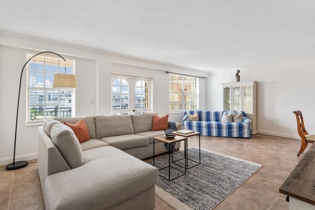 3475 S Ocean Boulevard 405, Palm Beach, FL 33480