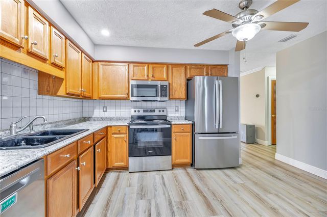 212-214 TENNESSEE AVENUE, St Cloud, FL 34769