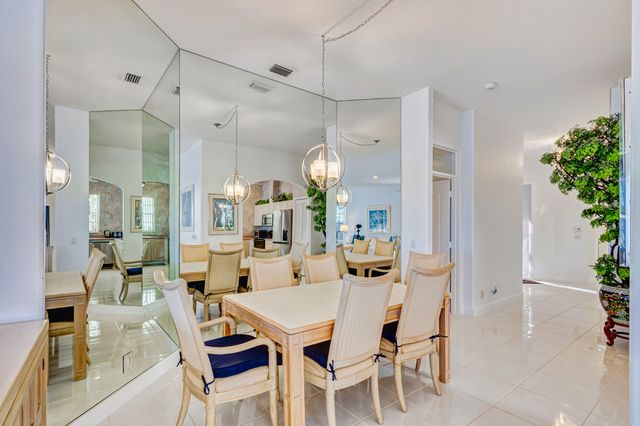 919 Augusta Pointe Drive, Palm Beach Gardens, FL 33418