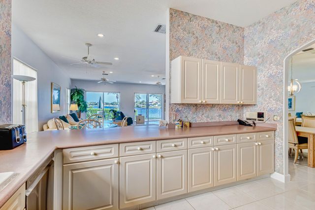 919 Augusta Pointe Drive, Palm Beach Gardens, FL 33418