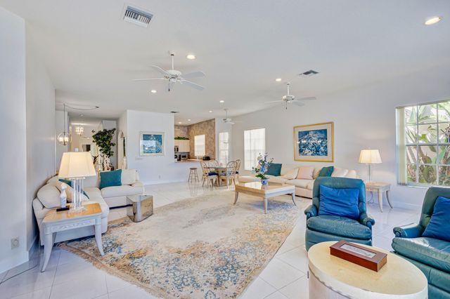 919 Augusta Pointe Drive, Palm Beach Gardens, FL 33418