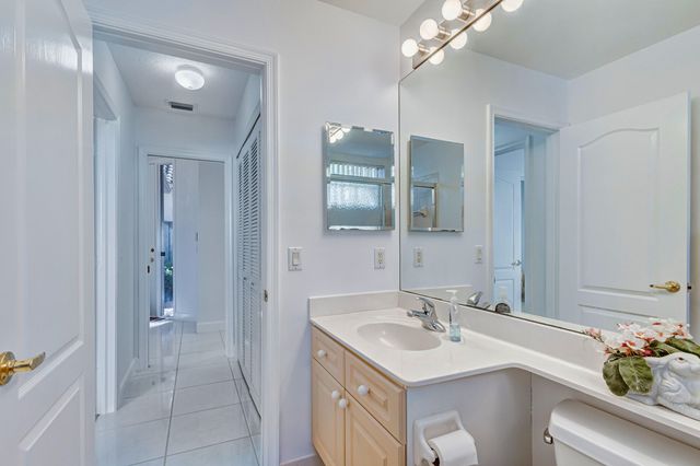 919 Augusta Pointe Drive, Palm Beach Gardens, FL 33418