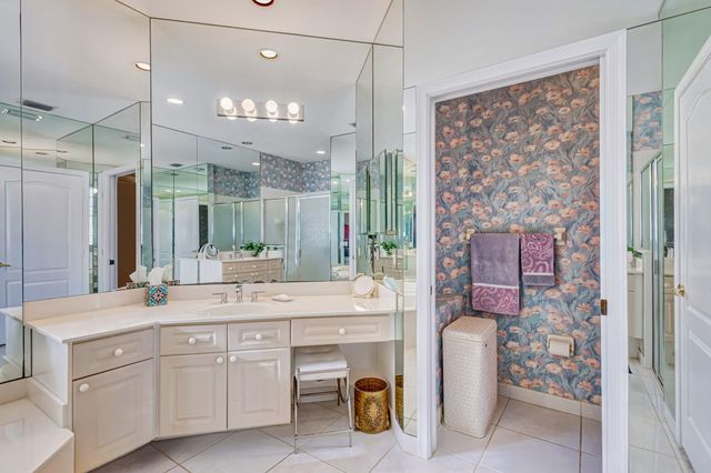 919 Augusta Pointe Drive, Palm Beach Gardens, FL 33418