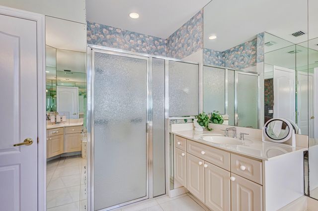 919 Augusta Pointe Drive, Palm Beach Gardens, FL 33418