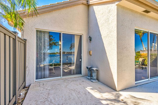919 Augusta Pointe Drive, Palm Beach Gardens, FL 33418