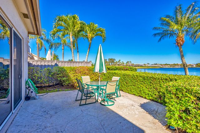 919 Augusta Pointe Drive, Palm Beach Gardens, FL 33418