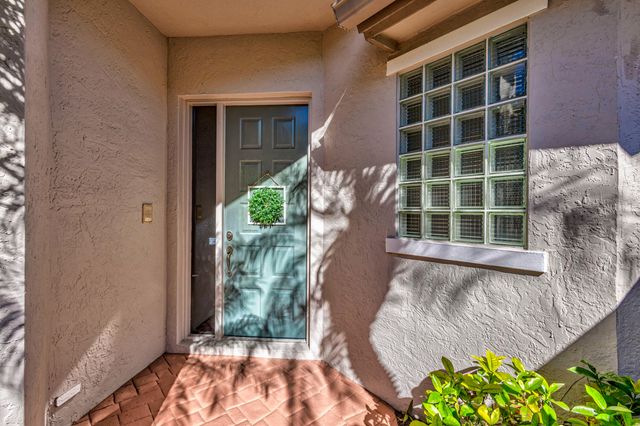919 Augusta Pointe Drive, Palm Beach Gardens, FL 33418