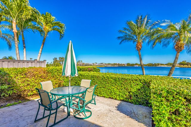 919 Augusta Pointe Drive, Palm Beach Gardens, FL 33418
