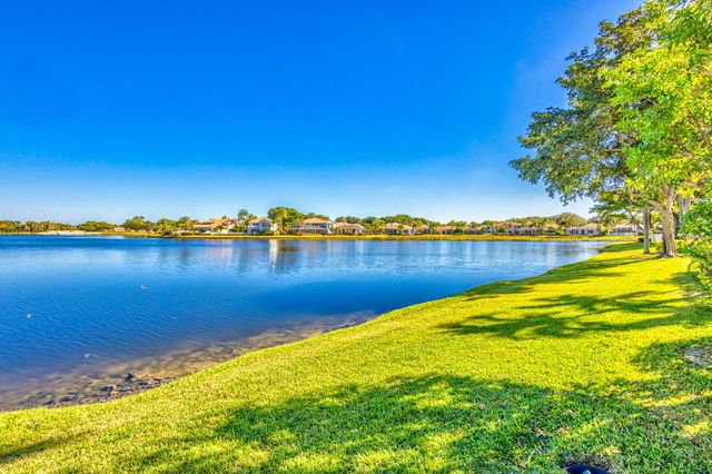 919 Augusta Pointe Drive, Palm Beach Gardens, FL 33418