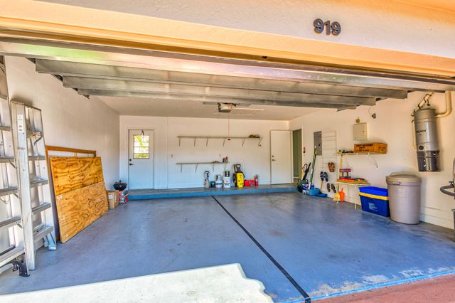 919 Augusta Pointe Drive, Palm Beach Gardens, FL 33418