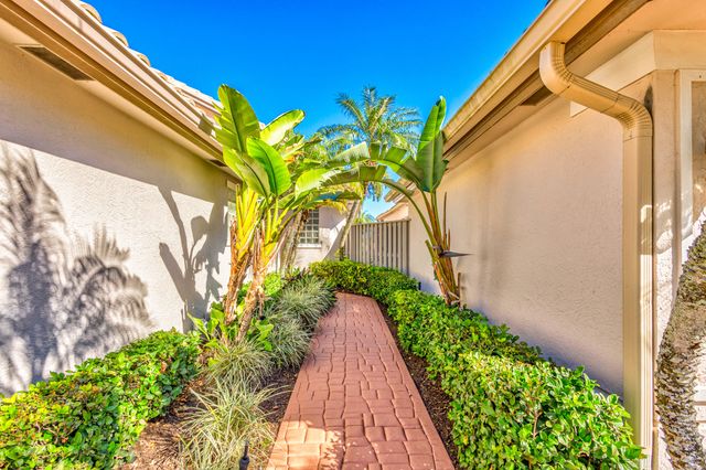 919 Augusta Pointe Drive, Palm Beach Gardens, FL 33418