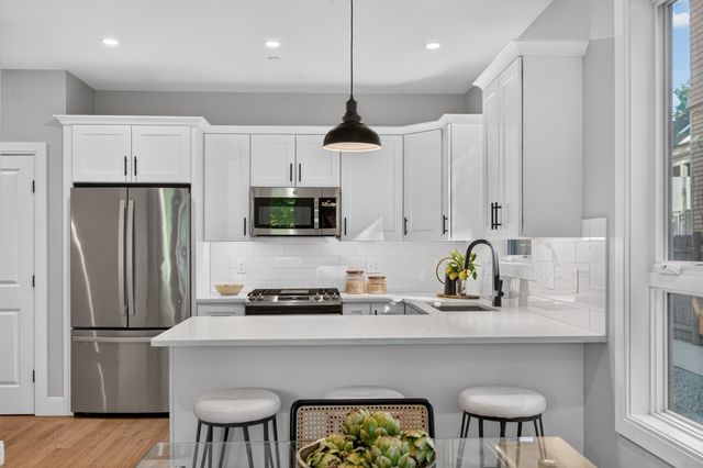 123-125 Centre Street 6, Boston, MA 02124