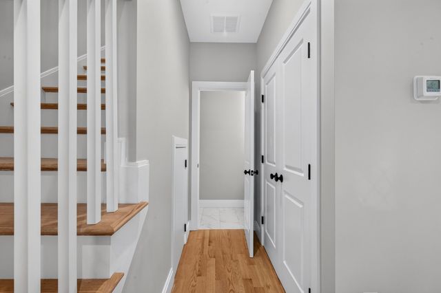 123-125 Centre Street 6, Boston, MA 02124