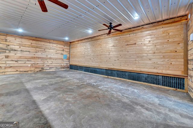 1039 Womack Road N, Garfield, GA 30425