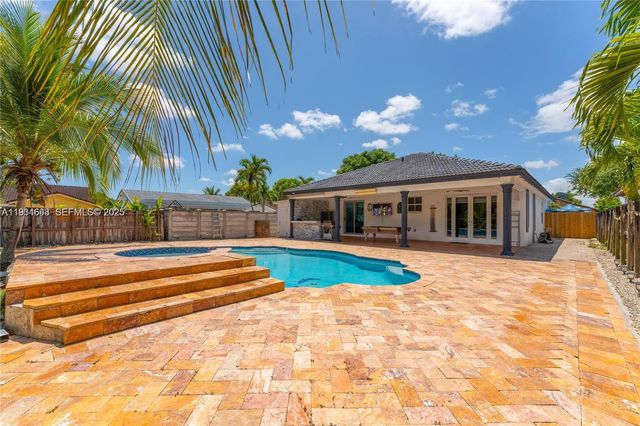 15519 SW 182nd Ln, Miami, FL 33187