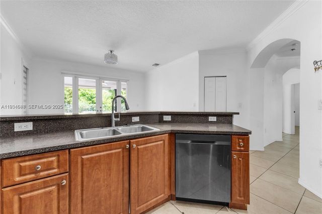 15519 SW 182nd Ln, Miami, FL 33187