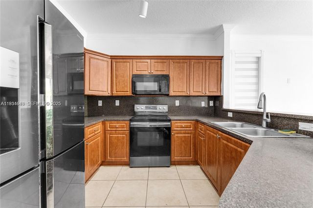 15519 SW 182nd Ln, Miami, FL 33187