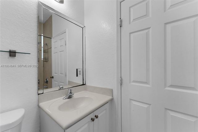 15519 SW 182nd Ln, Miami, FL 33187