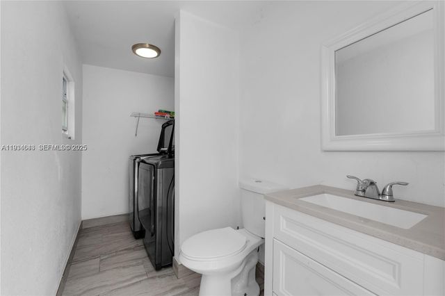 15519 SW 182nd Ln, Miami, FL 33187