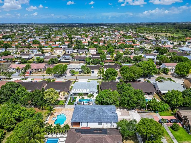 15519 SW 182nd Ln, Miami, FL 33187