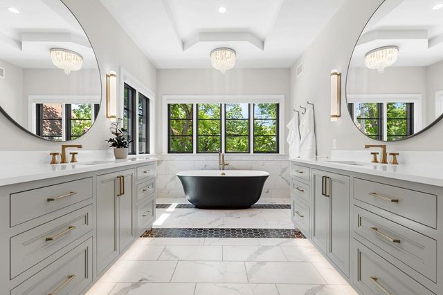 4889 E Lake Harriet Parkway, Minneapolis, MN 55419