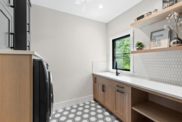 4889 E Lake Harriet Parkway, Minneapolis, MN 55419