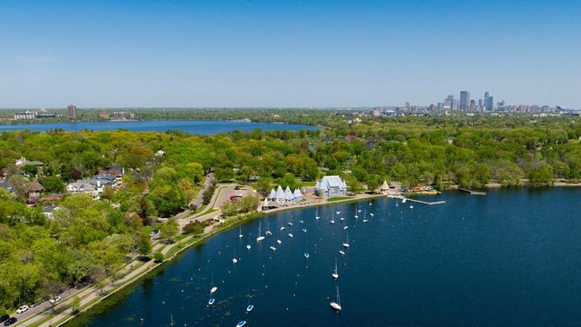 4889 E Lake Harriet Parkway, Minneapolis, MN 55419