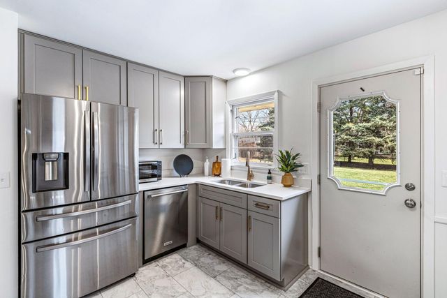 5617 Dale Avenue, Edina, MN 55436