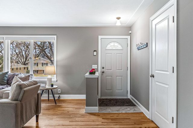 5617 Dale Avenue, Edina, MN 55436