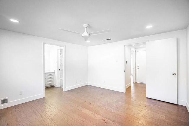 10538 Barrywood Drive, Dallas, TX 75230