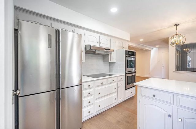 10538 Barrywood Drive, Dallas, TX 75230