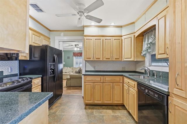 800 VIRGINIA AVENUE, St Cloud, FL 34769