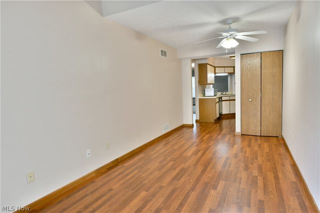 3406 Ivy Hill Circle B, Cortland, OH 44410