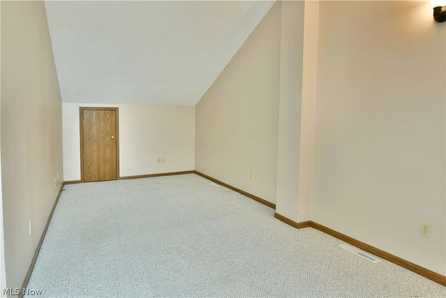 3406 Ivy Hill Circle B, Cortland, OH 44410