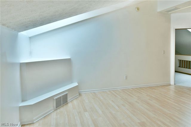 3406 Ivy Hill Circle B, Cortland, OH 44410