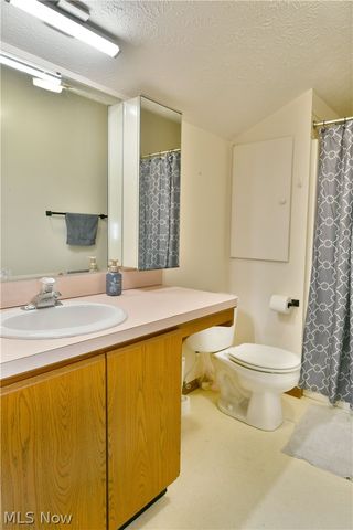 3406 Ivy Hill Circle B, Cortland, OH 44410