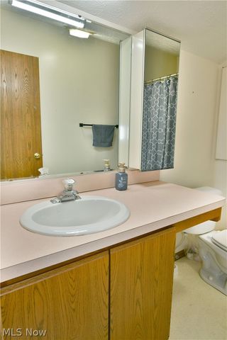 3406 Ivy Hill Circle B, Cortland, OH 44410