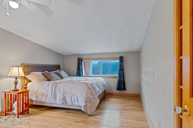 4305 Marylin Dr, Yakima, WA 98908