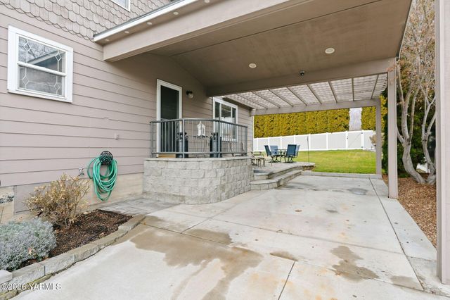 4305 Marylin Dr, Yakima, WA 98908