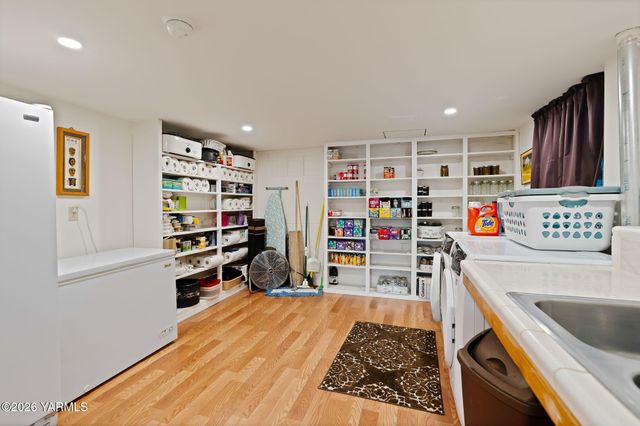 4305 Marylin Dr, Yakima, WA 98908