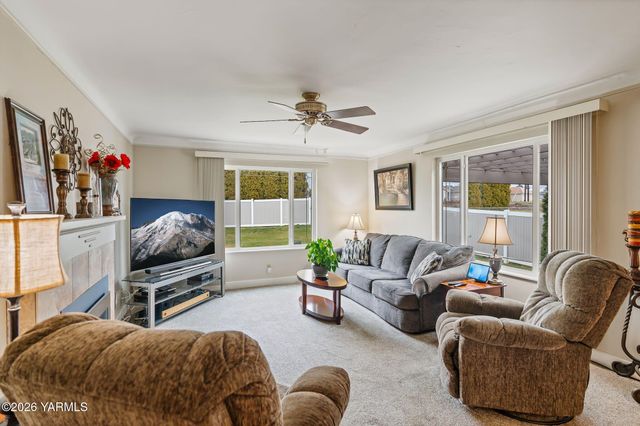 4305 Marylin Dr, Yakima, WA 98908