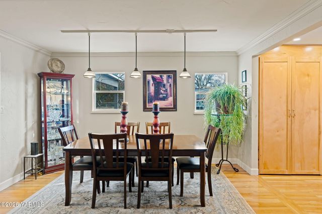 4305 Marylin Dr, Yakima, WA 98908