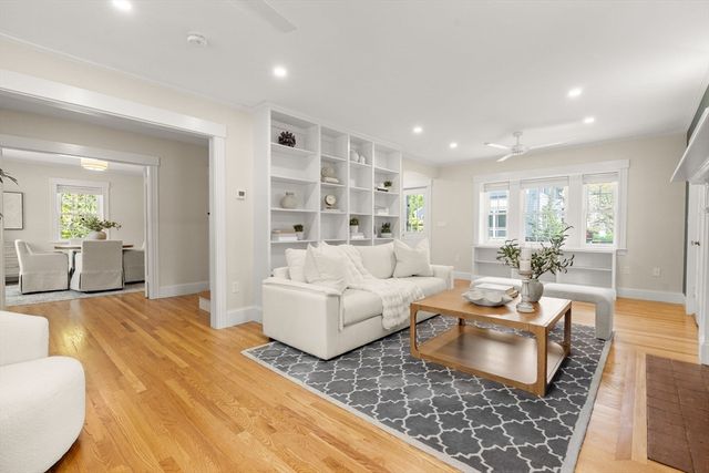 106 Central St, Hingham, MA 02043