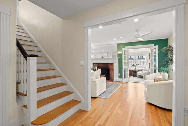 106 Central St, Hingham, MA 02043